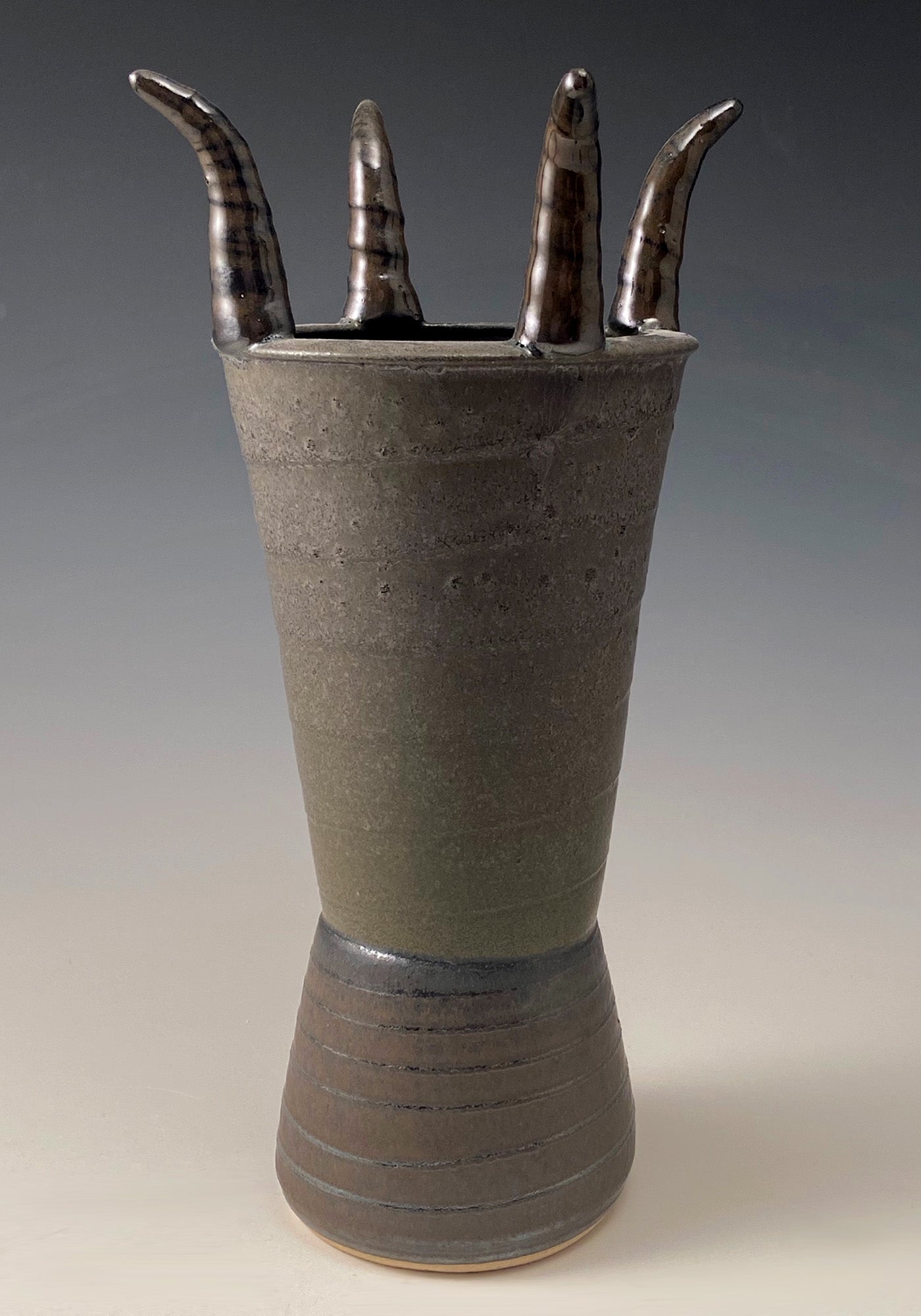 Vase with 4 Horns