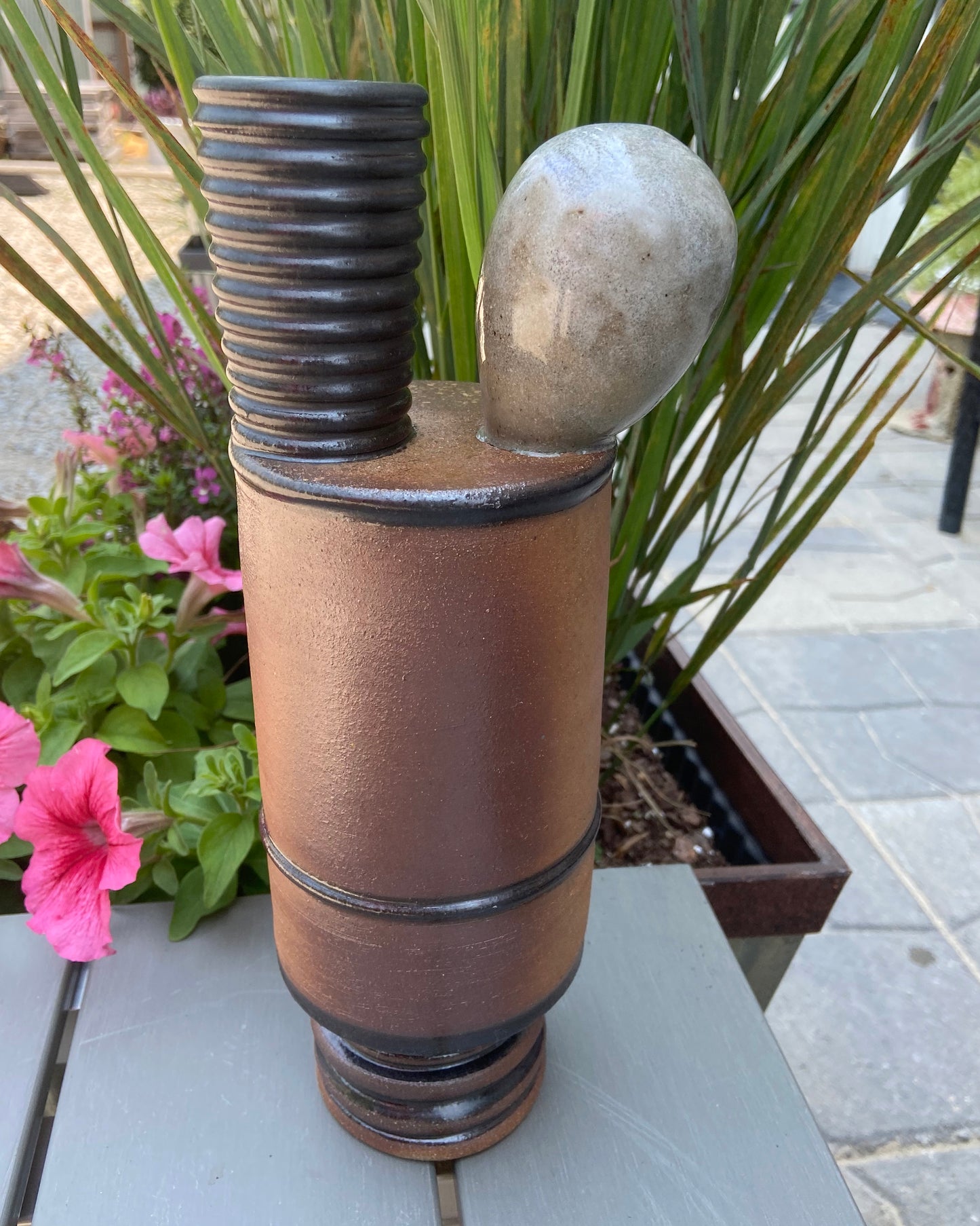 Vase with Grey Egg